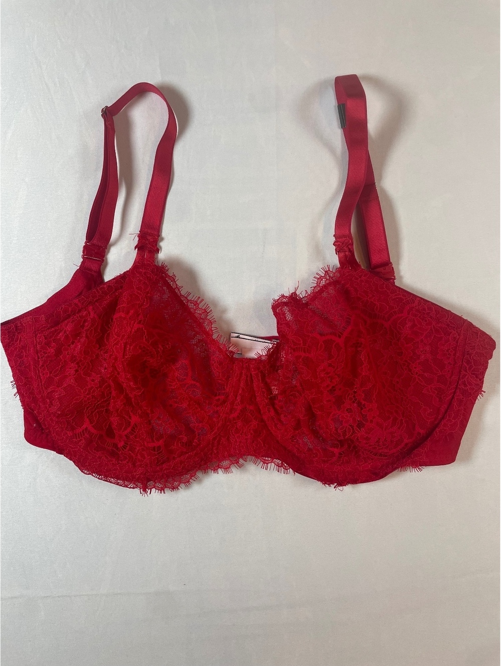 NWT Victoria's Secret Red Lace Unlined Underwire Bra 38DDD Adjustable Straps